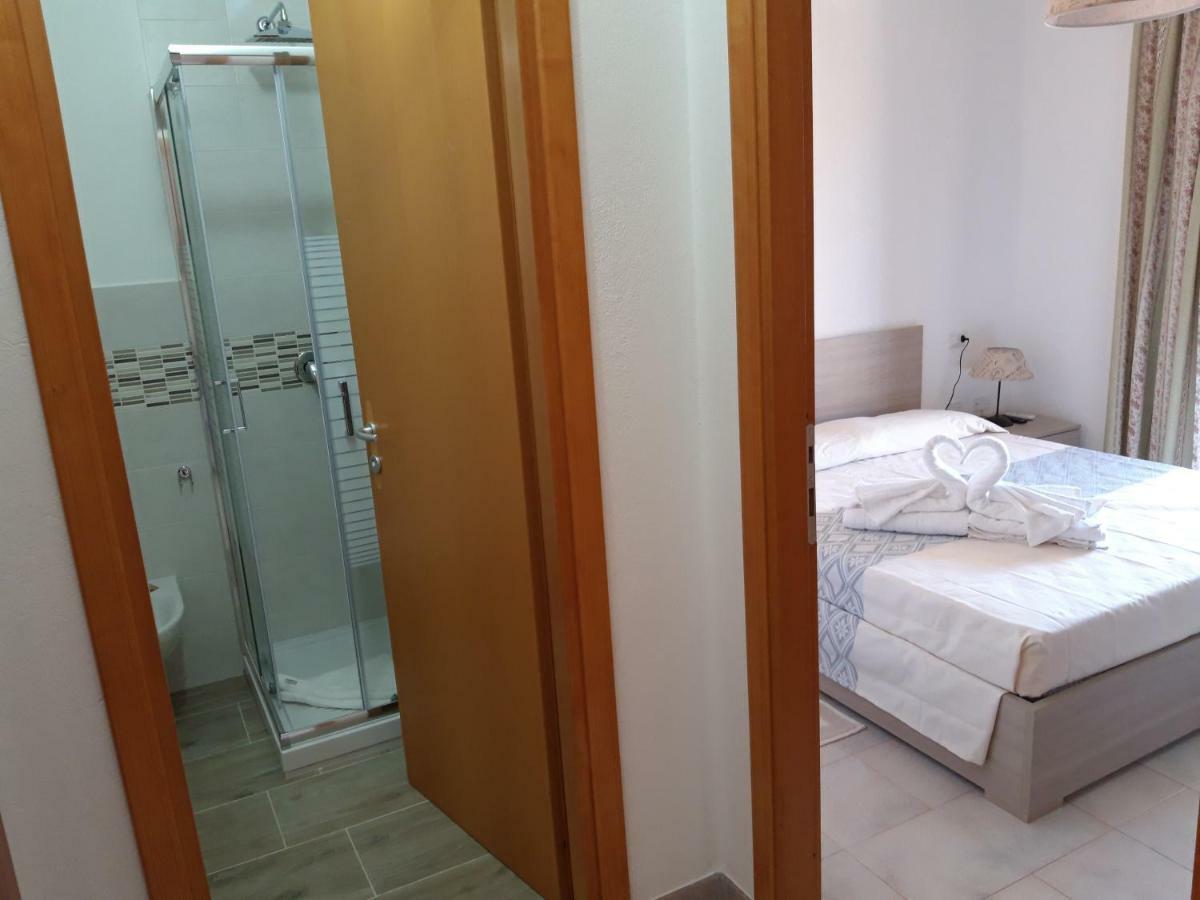 S'Apposentu Hotel Villasimius Buitenkant foto